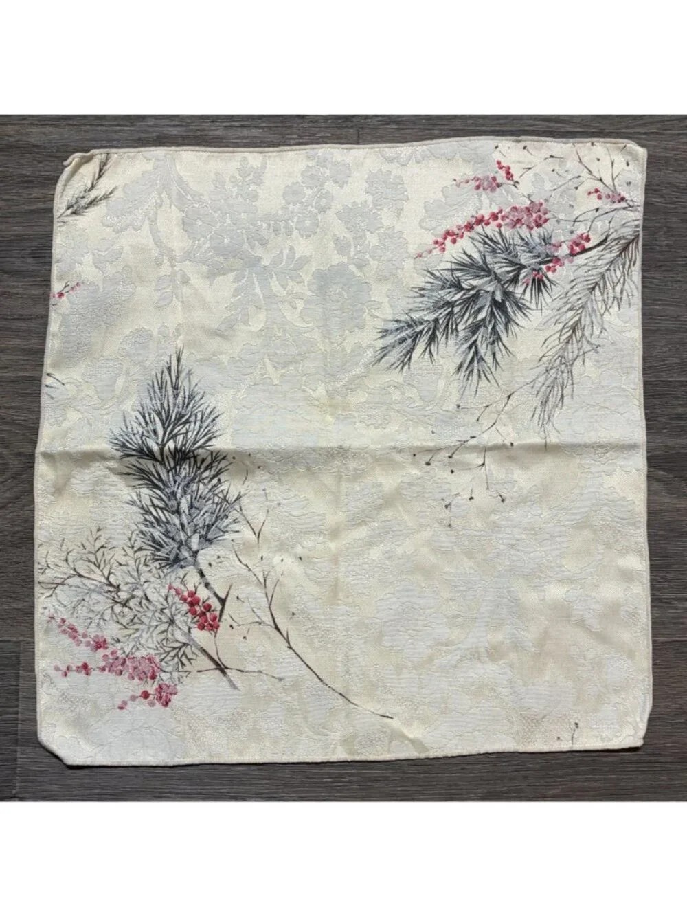 Set of 8 Wilton Court Designs Winter Pine Berries Blend Napkins 19 X 19 Holiday